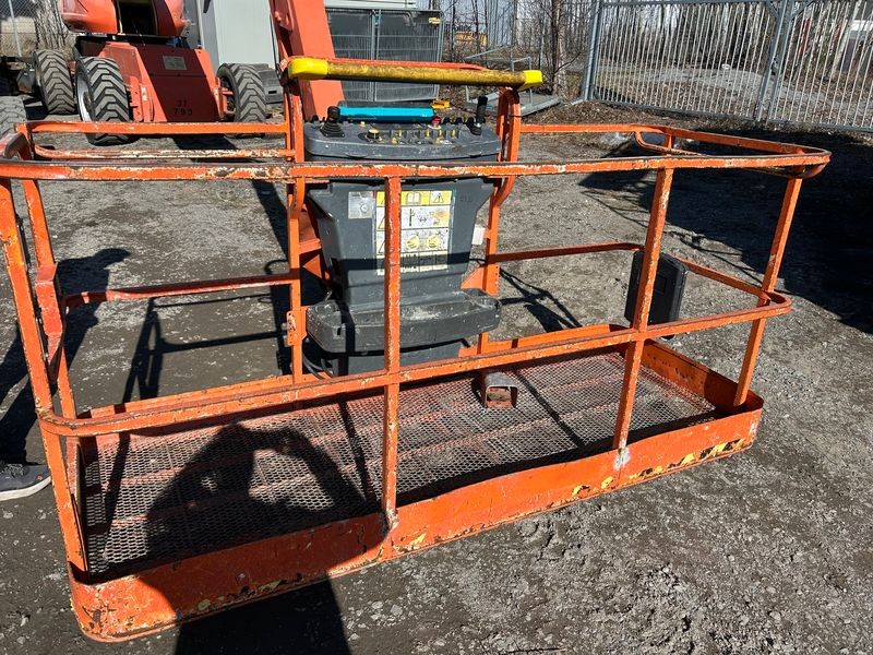 Telescopic Boom Lift - View 2